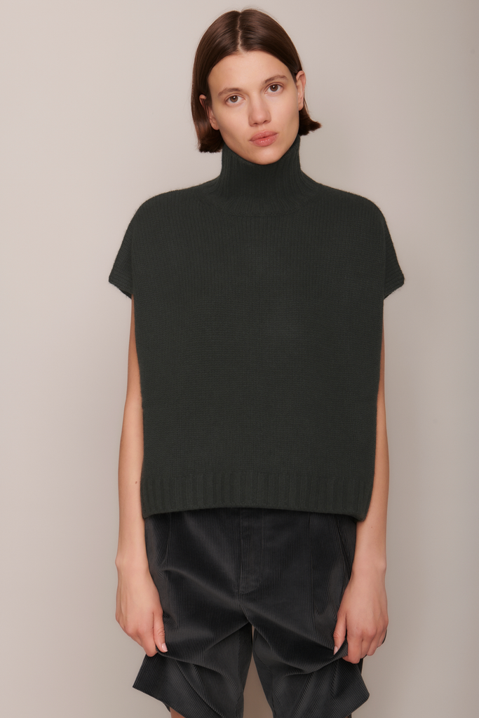 Cashmere Turtleneck Gilet