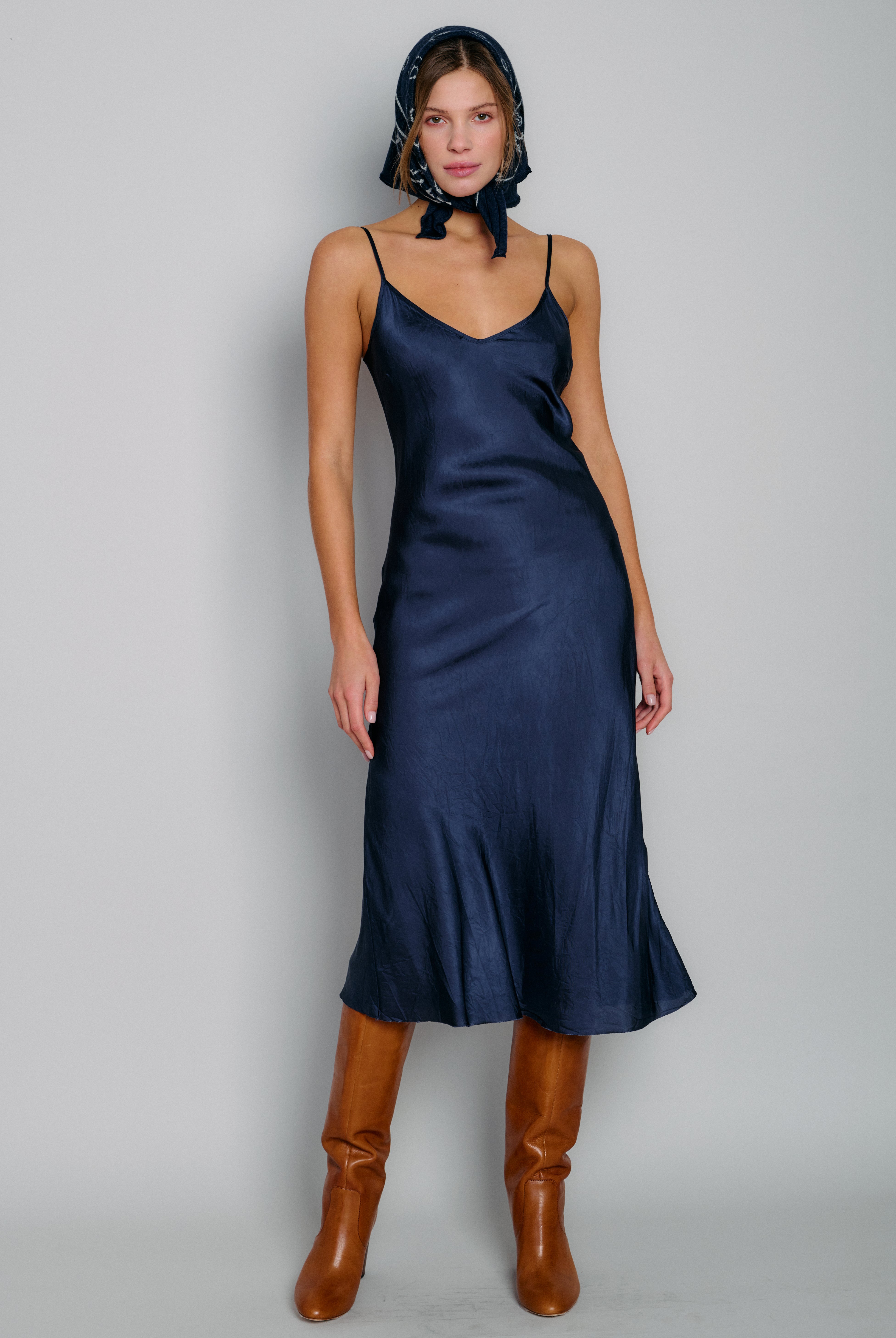 Bias Long Slip in Navy Bias Long Slip in Navy